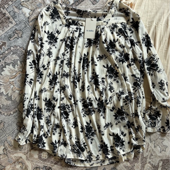 TWO Siddhe Plus Size Tops 3X - Picture 4 of 7